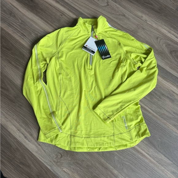 Sunice Neon Green Half-Zip Top - Picture 1 of 7